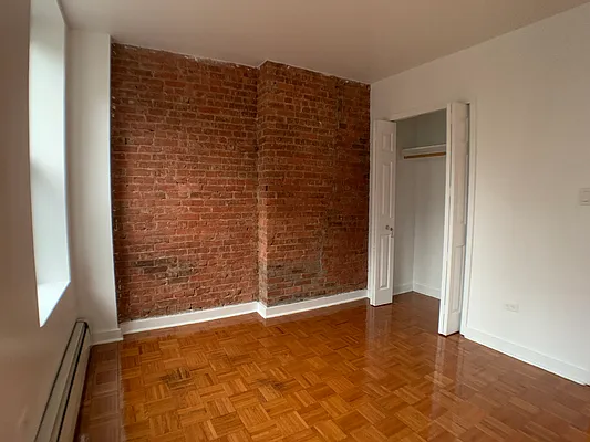 Rented by Bond New York | media 13