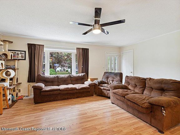 5th image of 700 8th Avenue