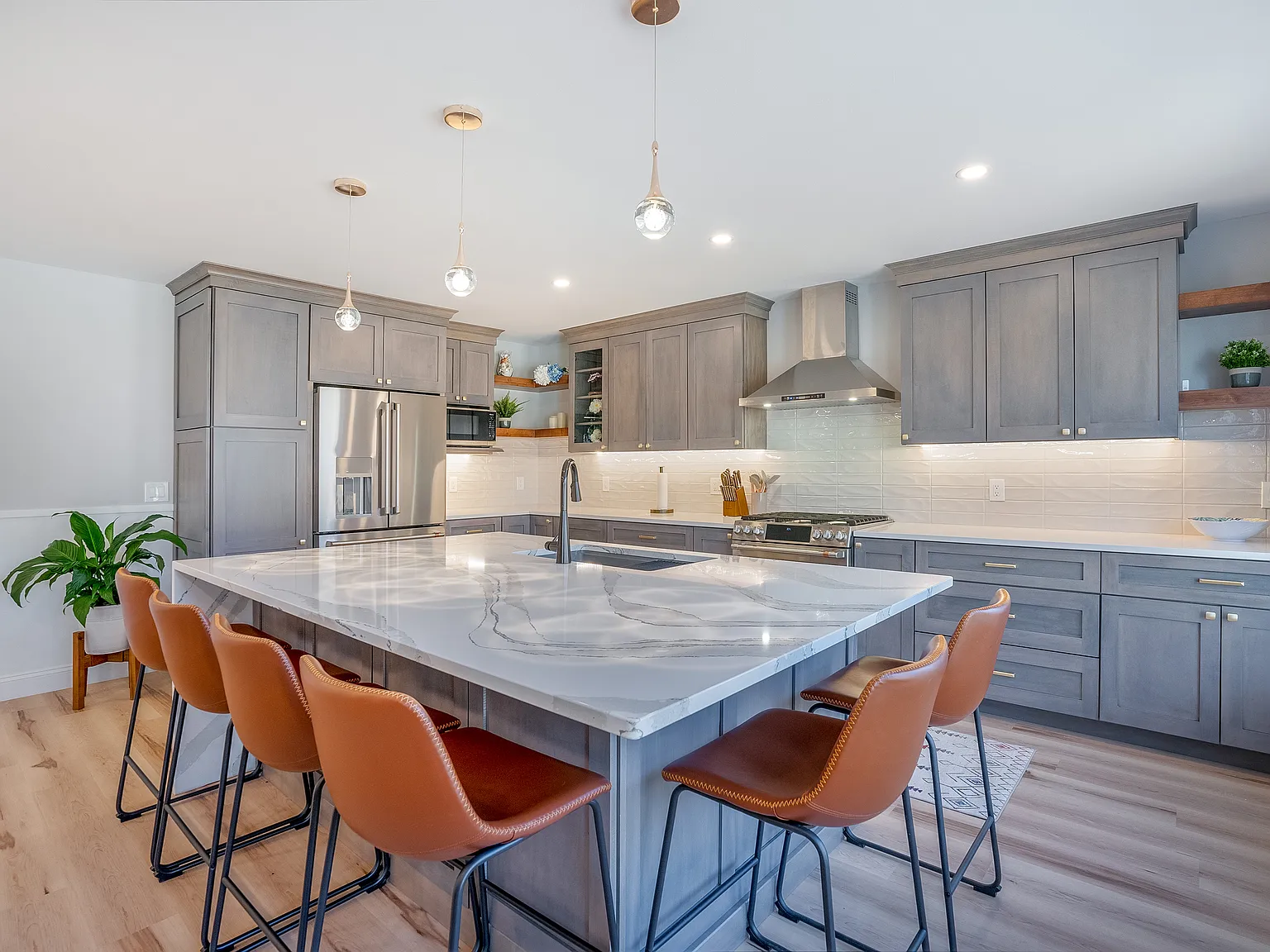 4 bed, 1964 sqft, $4,000 — Photo 3