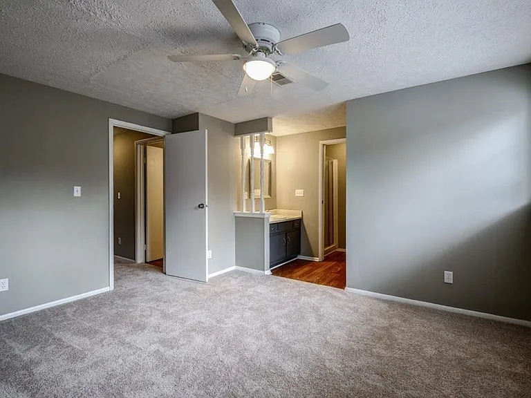 2887 Royal Path Ct — Photo 18