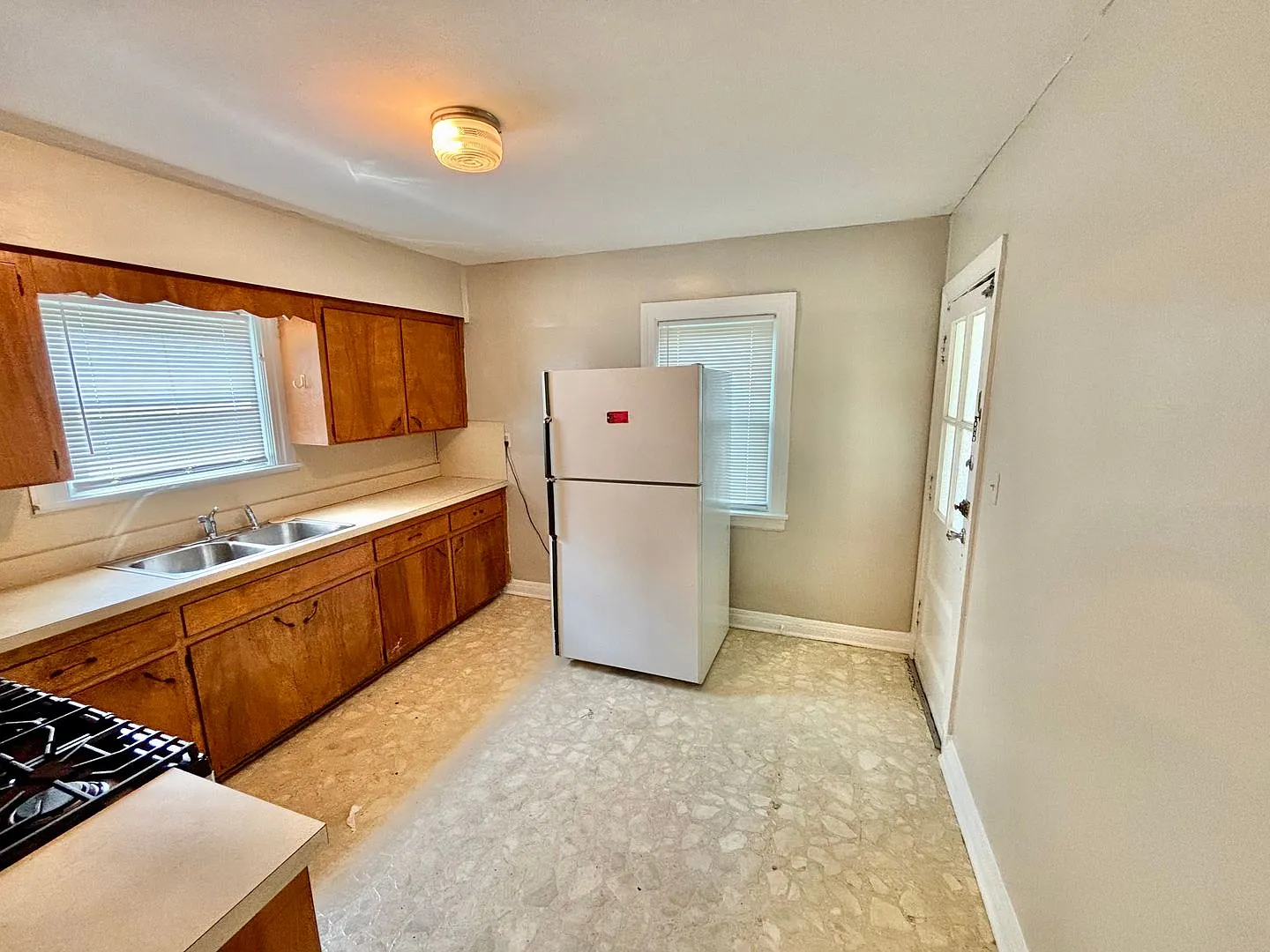 4306 Southern Parkway — Photo 4