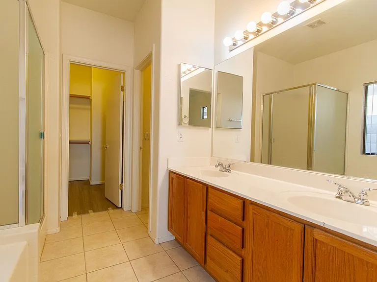 12100 N 89th Dr — Photo 11