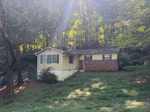 2nd image of 119 Lowridge Rd