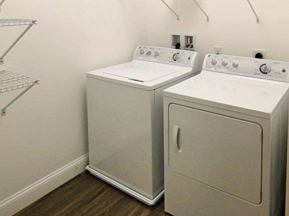 5th image of 244 Washington St #309