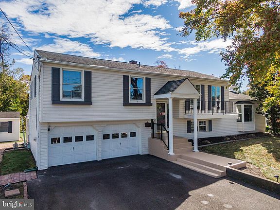3rd image of 971 Cornell Dr