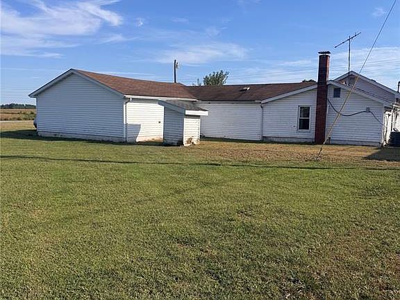 3rd image of 107 E Moro Dr