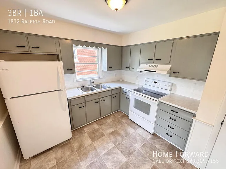 1832 Raleigh Rd — Photo 7