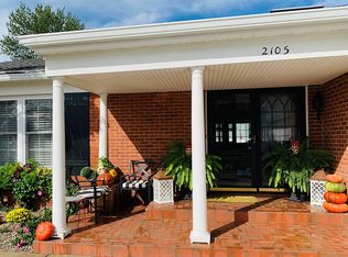 2105 Cedar St, South Bend, IN 46617