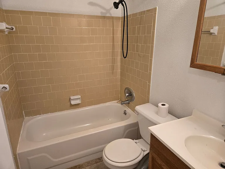 408 E Kentucky Ave — Photo 9