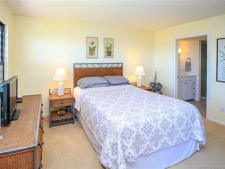 4620 NE Sandpebble Trce #104 — Photo 14