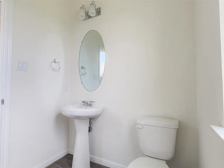 1235 Bryman Dr — Photo 7