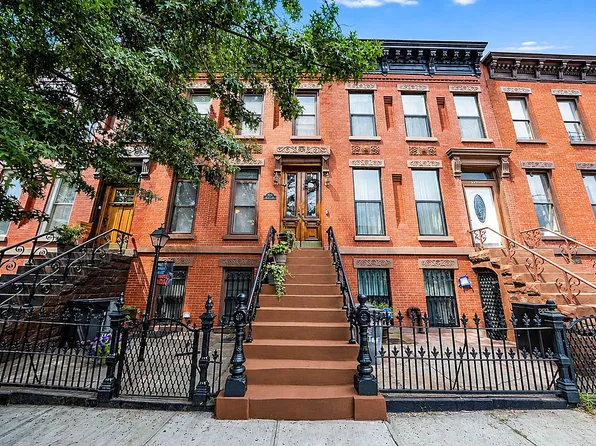 885A Putnam Ave, Brooklyn, NY 11221