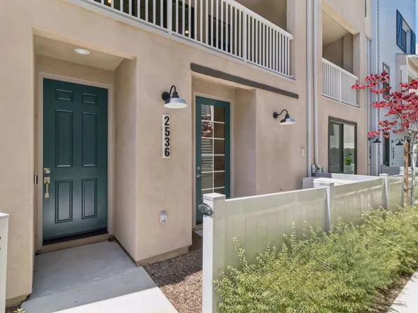 2536 Elderberry Ln, Carlsbad, CA 92008