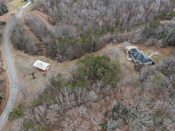 2nd image of 1096 Corner Rd