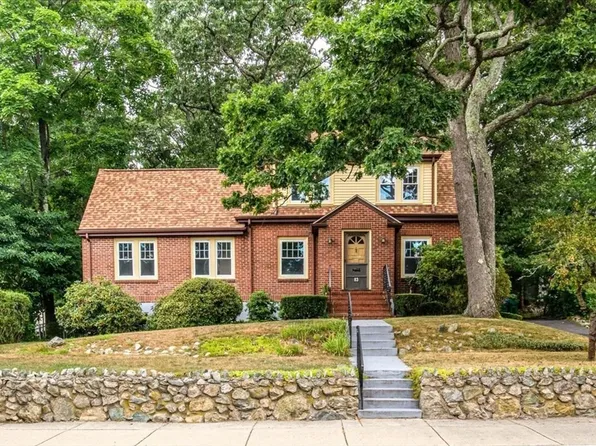 83 Washington St, Westwood, MA 02090