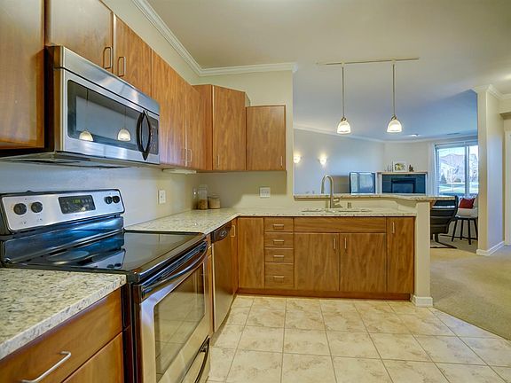 2nd image of 5196 Sassafras Dr Unit 109