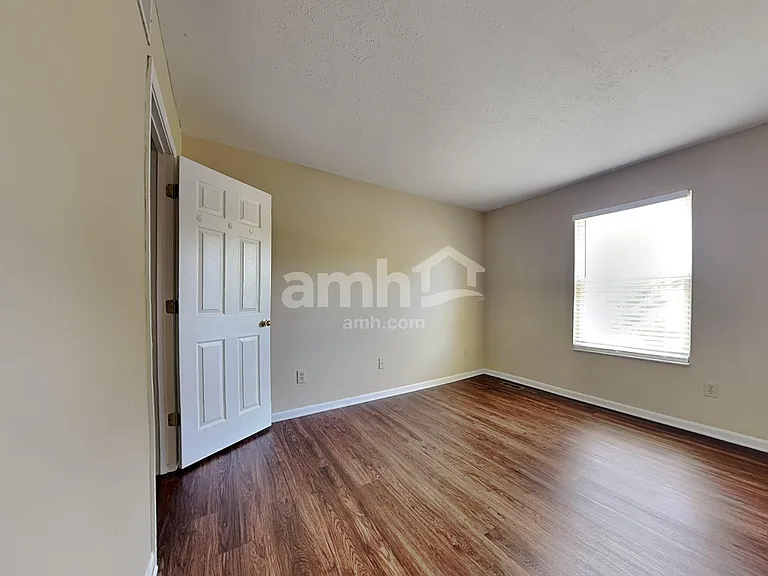 1371 Stableview Cir — Photo 15