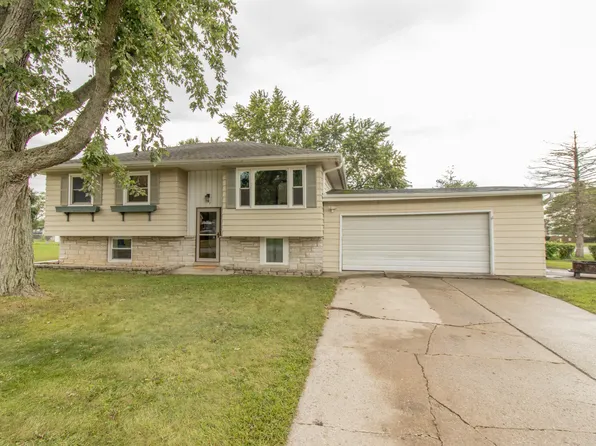 257 Navajo Trl, Lowell, IN 46356