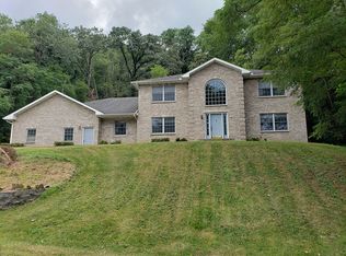 130 Jay Bee Dr, Winona, MN 55987