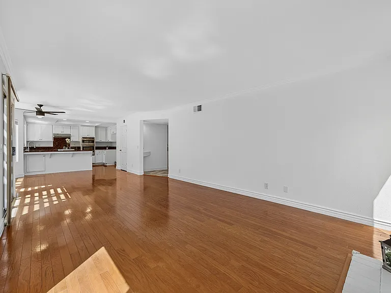 13887 Carriage Rd — Photo 14