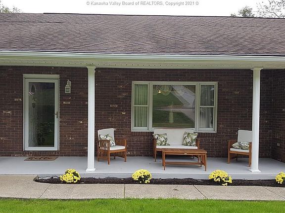 3rd image of 350 Pioneer Ln