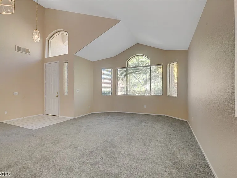 1209 Corona Valley St — Photo 3