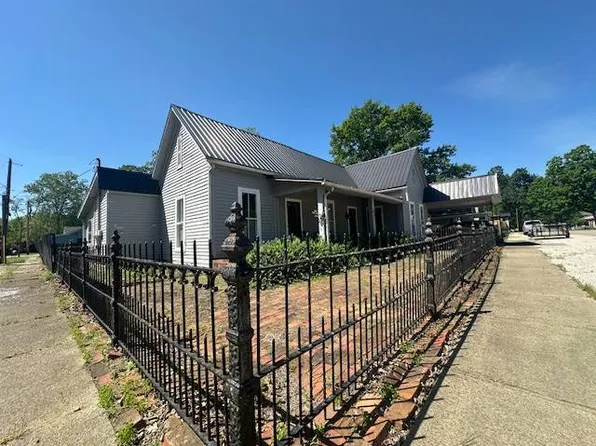 631 Steammill St, New Harmony, IN 47631