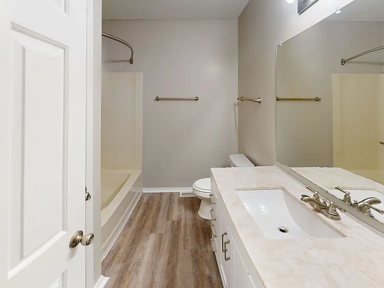Canterbury Townhomes — Photo 11