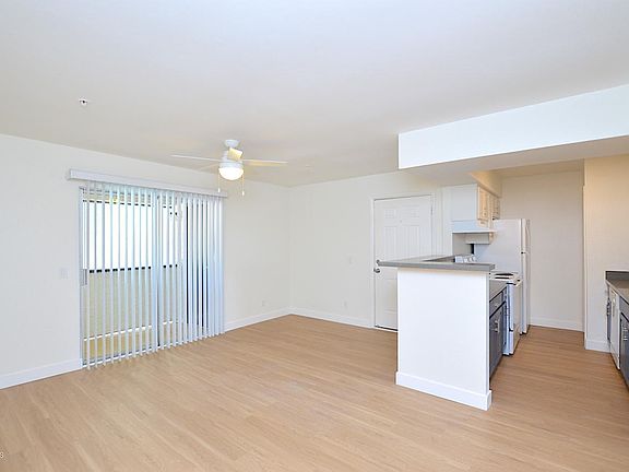 4th image of 4308 N Longview Ave APT 201
