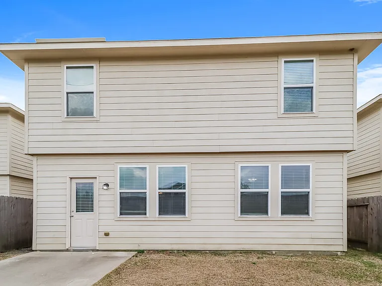 9446 Green Mills Dr — Photo 20