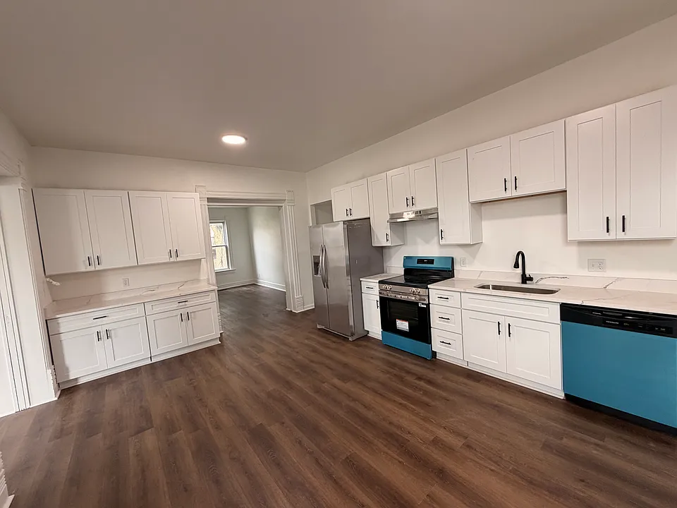 274 S Main St #274