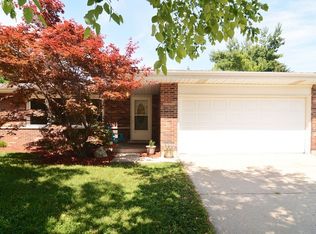 2127 N Haig Ct, Palatine, IL 60074