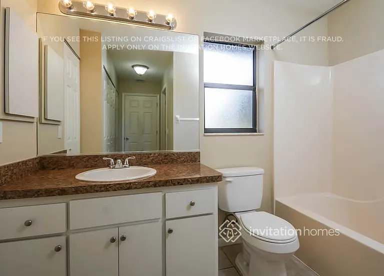 1661 New London St — Photo 19
