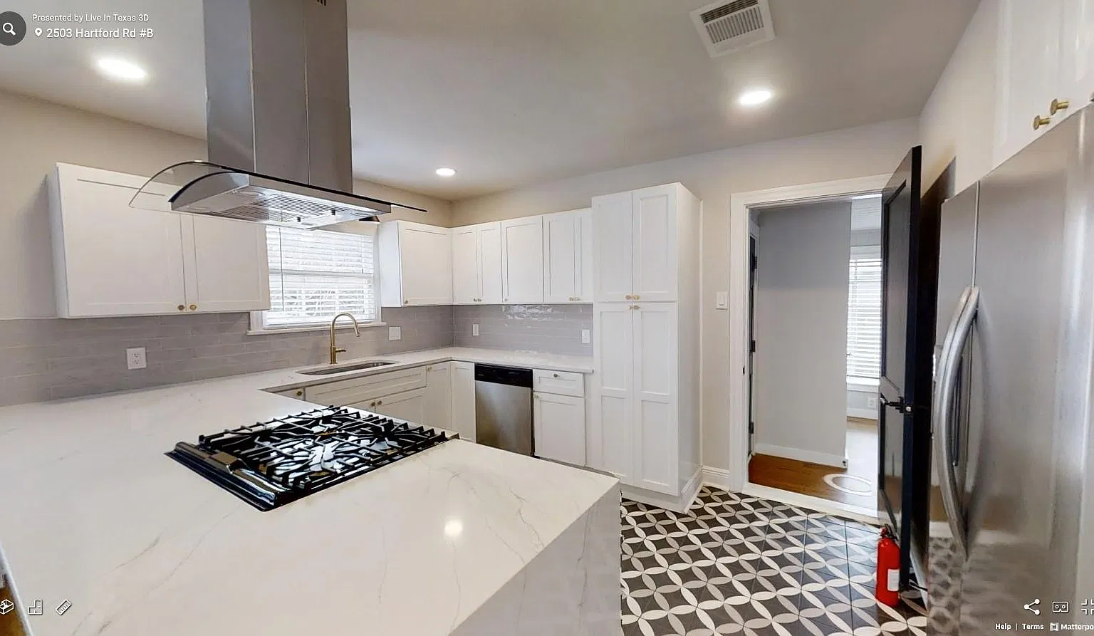3 bed, 2.0 bath, 1311 sqft, $5,400 — Photo 4