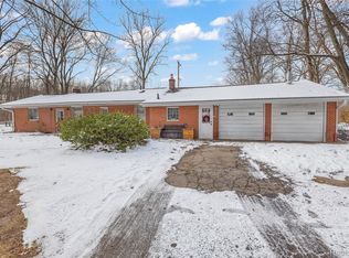 16000 S Huron River Dr, Romulus, MI