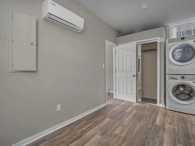 2215 W Grace St #2 — Photo 8