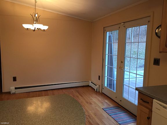 93 Godeffroy kit dining