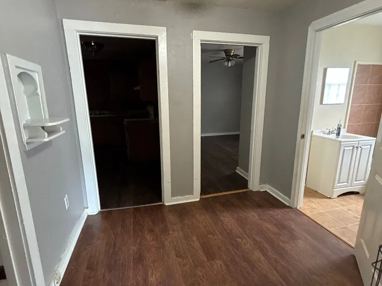 505 N College St — Photo 18