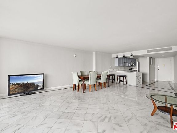 5th image of 4314 Marina City Dr Unit 118