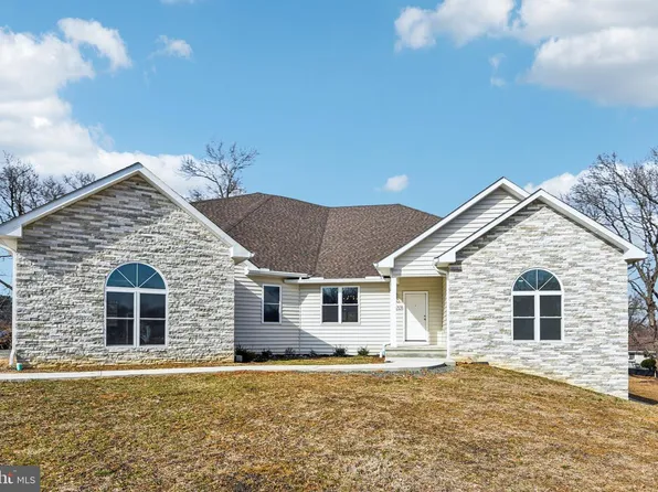 8325 Grove Angle Rd, Ellicott City, MD 21043