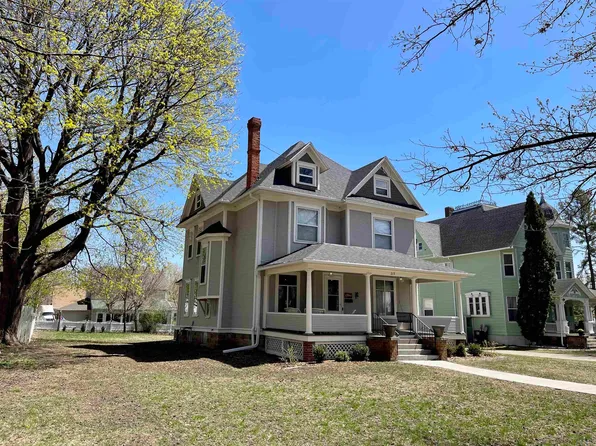 215 Lake Ave, Storm Lake, IA 50588
