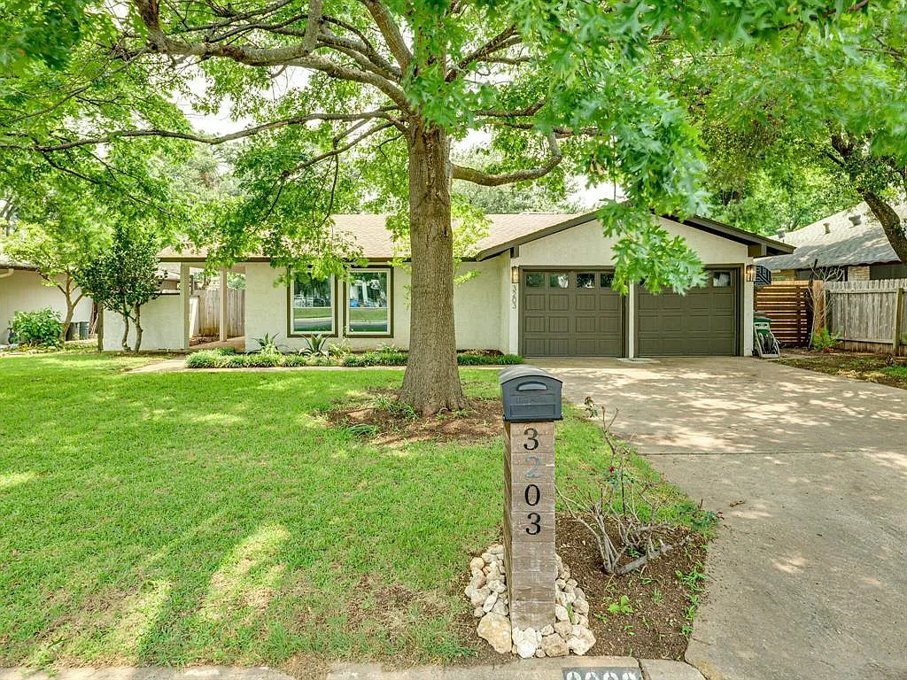 4 bed, 2.0 bath, 1634 sqft, $3,200 — Photo 1
