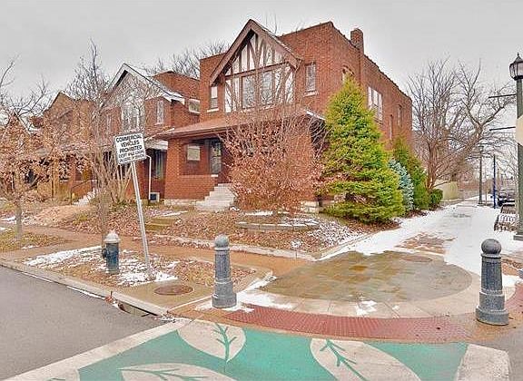 2nd image of 1901 Alfred Ave