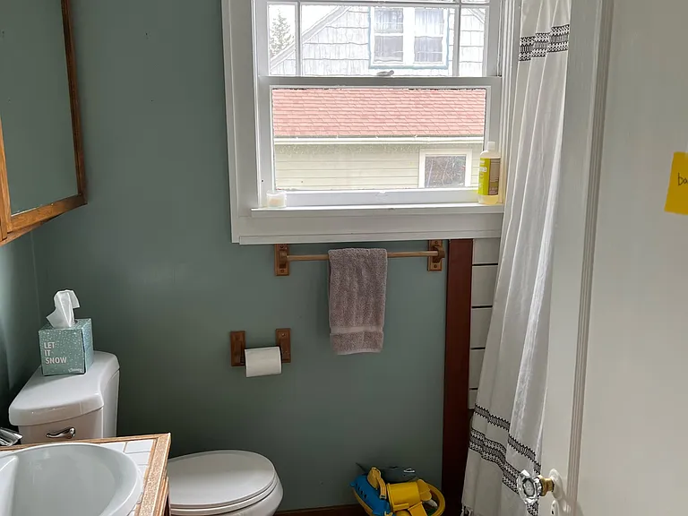 2407 NE Skidmore St — Photo 4