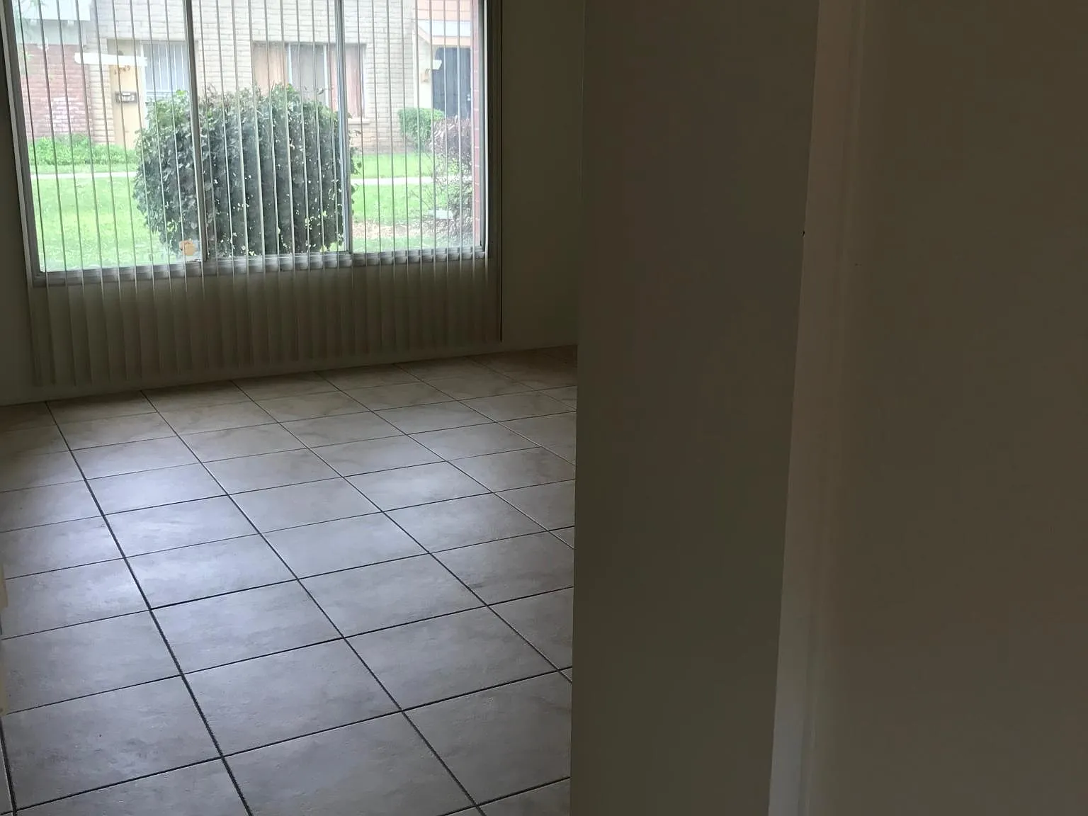 4809 S Mill Ave — Photo 3