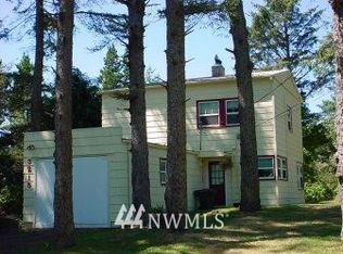3215 K Pl, Long Beach, WA 98631
