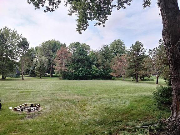 5th image of 26450 Smithtown Rd