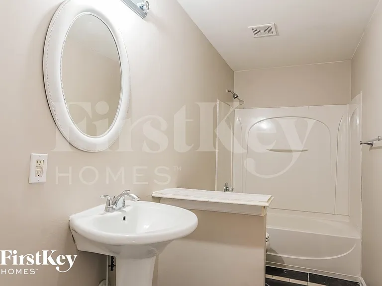 2861 Brookford Ln SW — Photo 13