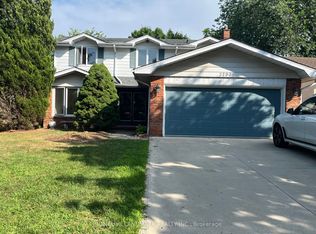 3290 Spruce Ave, Burlington, ON L7N 1J4
