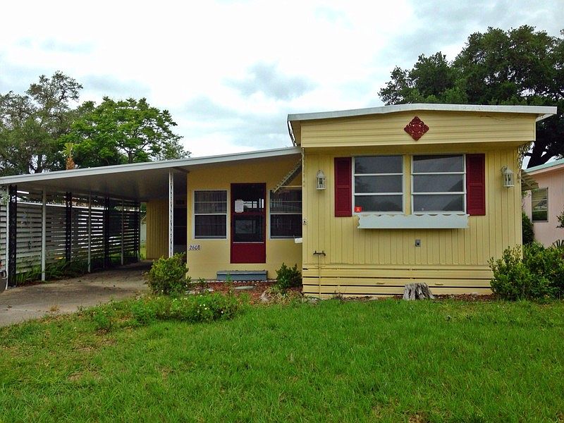 1st image of 2608 Holly Pl